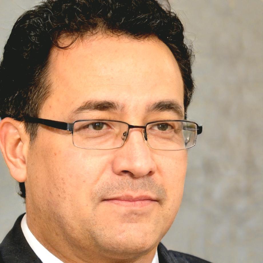 Mateo Villanueva, Director de Estrategia Financiera en dadoivailelo